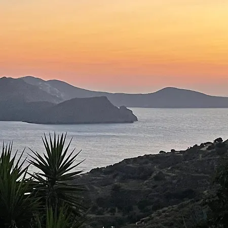 Entre Ciel Et Milos Grece דירה טריפיטי