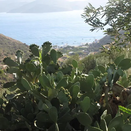 Entre Ciel Et Milos Grece טריפיטי
